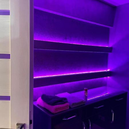 Ademi Apartment Нэводари Экстерьер фото