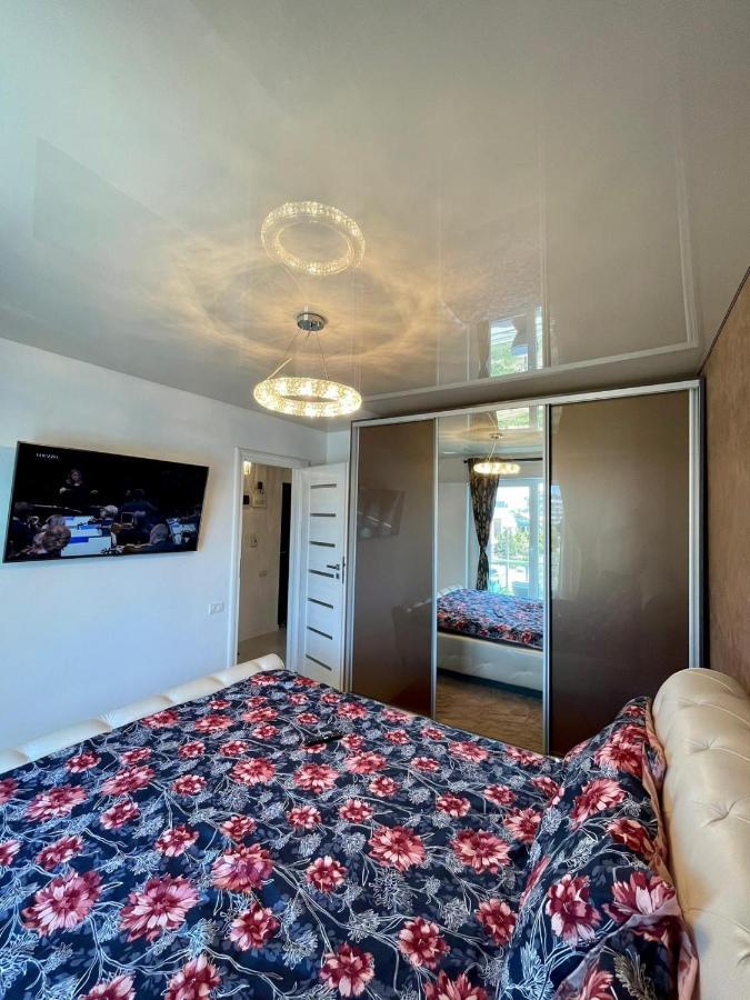 Ademi Apartment Нэводари Экстерьер фото