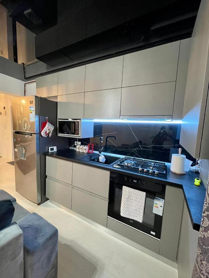 Ademi Apartment Нэводари Экстерьер фото