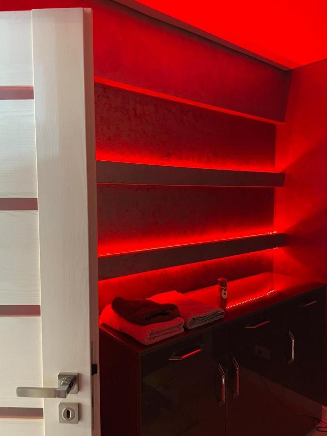 Ademi Apartment Нэводари Экстерьер фото