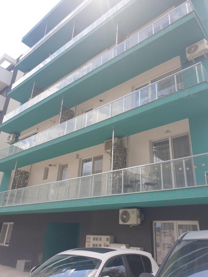 Ademi Apartment Нэводари Экстерьер фото